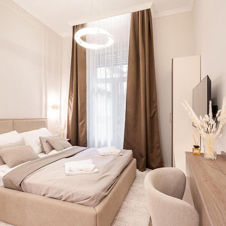 A20 - Boutique Apartment Best Location, By Bqa Budapest Luaran gambar