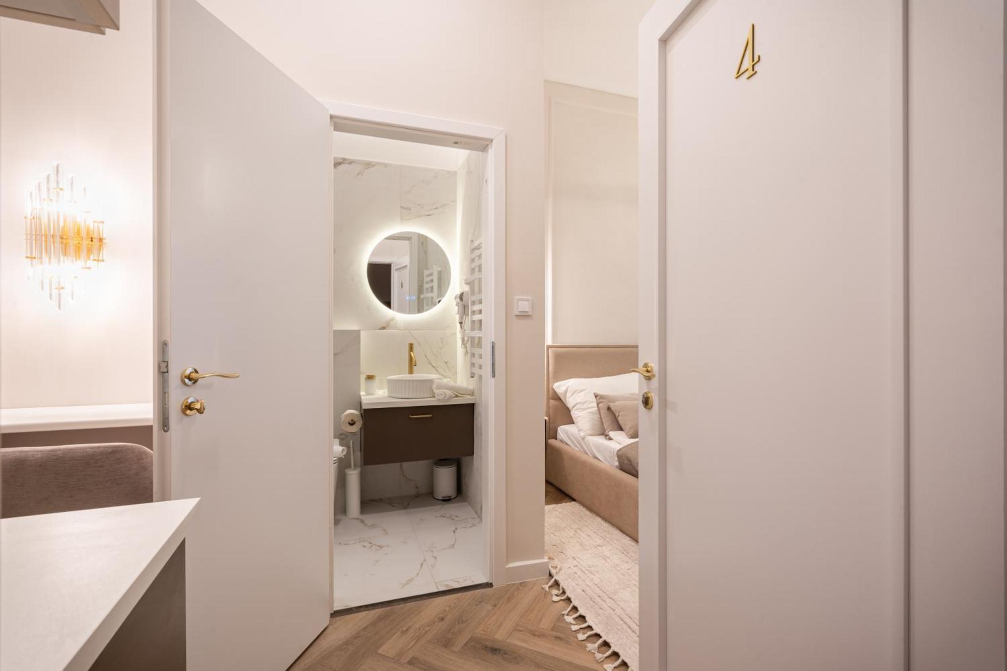 A20 - Boutique Apartment Best Location, By Bqa Budapest Luaran gambar